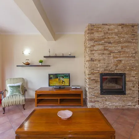 D07 - Torraltinha In Βίλα