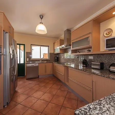 D07 - Torraltinha In * Λάγος