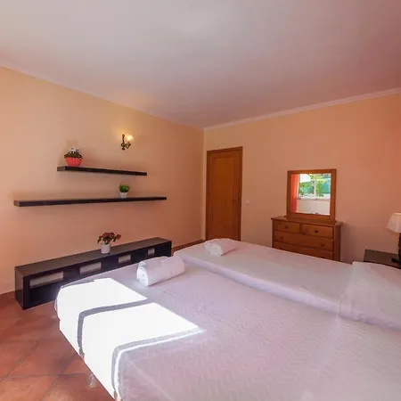 D07 - Torraltinha In Vila